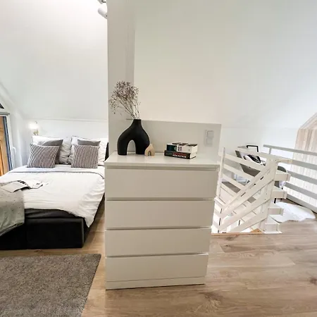 Hill & Chill - Nowoczesne Stodoly Ze Strefa Spa, Balia, Sauna 库多瓦-兹德鲁伊