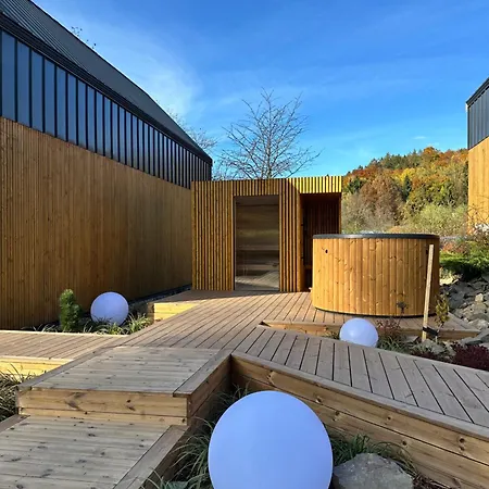 Hill & Chill - Nowoczesne Stodoly Ze Strefa Spa, Balia, Sauna 別荘
