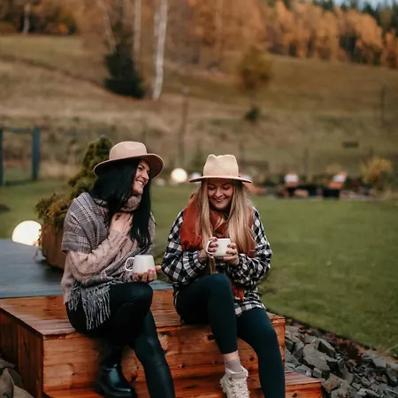 בית נופש Hill & Chill - Nowoczesne Stodoly Ze Strefa Spa, Balia, Sauna